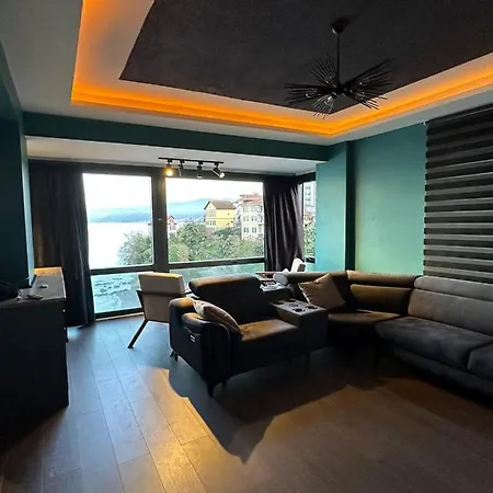 Apartment Black House *